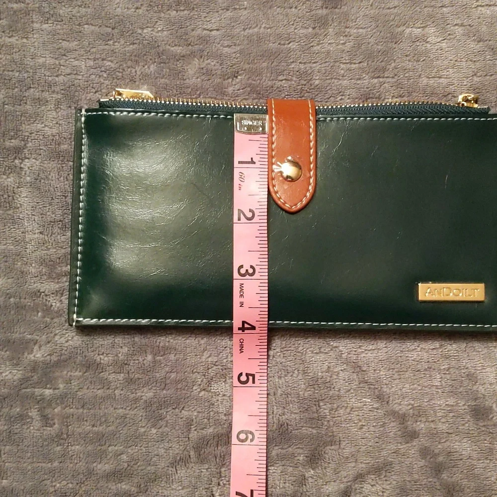 NWOT Andoilt Leather RFID block Long Wallet in Green & Brown with Gold Hardware - Picture 10 of 11